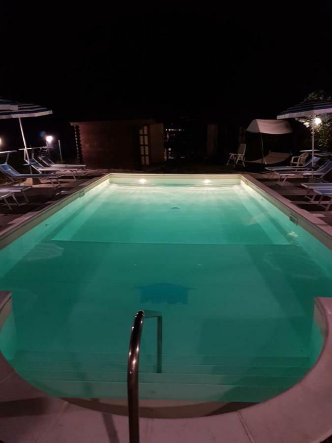 Vacanzamaredue 2 Residence มารินา ดิ กัมโป ภายนอก รูปภาพ